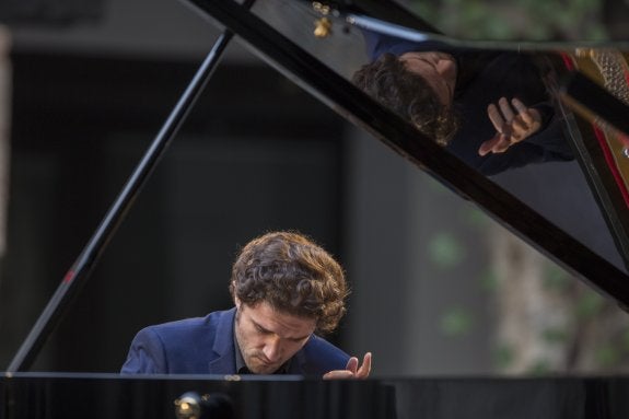 Eduardo Fernández mantiene la racha de buenos pianistas