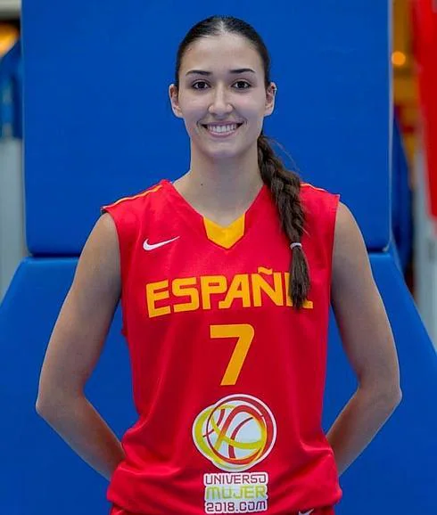 La granadina Belén Arrojo es uno de los principales talentos de la selección española y ya ha dado el salto a la absoluta.