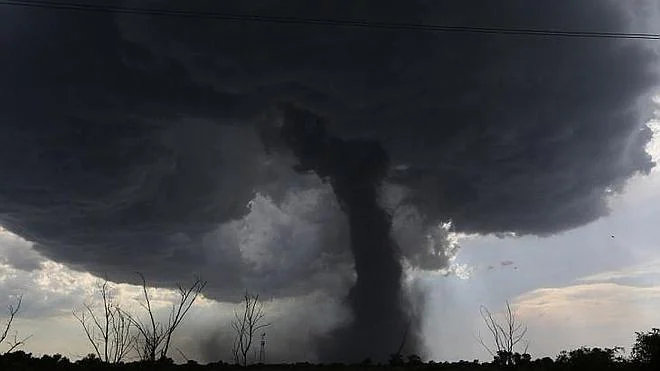 Impresionantes fotografías del tornado que asoló Kansas