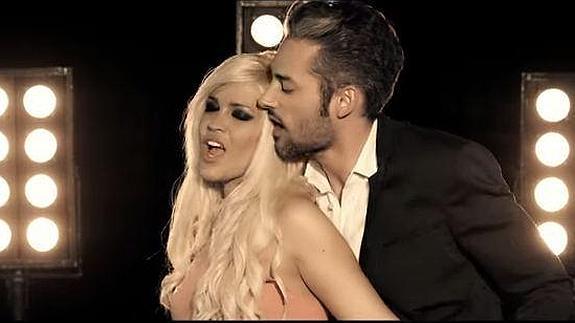 Ylenia arrasa con su tema 'Pégate'