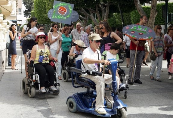 Las asociaciones de dependientes se han manifestado en diversas ocasiones en la capital.