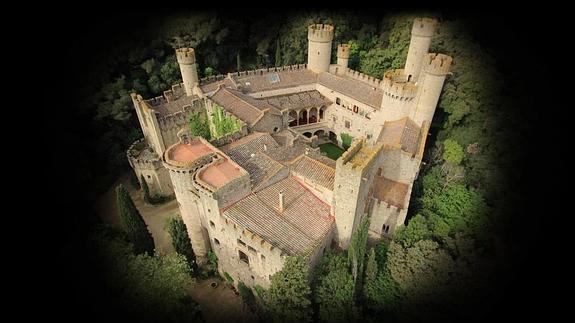 El castillo de Santa Florentina, en Canet de Mar, a 43 kilómetros de Barcelona, es una de las últimas localizaciones.