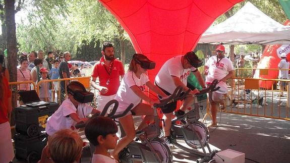 Las gafas 3D causaron sensación entre los aficionados.