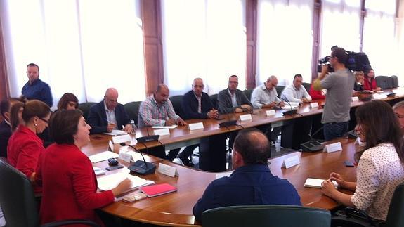 La Junta plantea la protección agrícola de la Vega a 27 alcaldes de la comarca