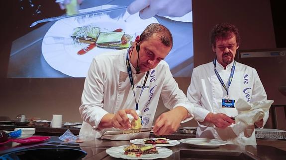 José Álvarez (La Costa, *Michelin), en el escenario de la primera edición de 'Granada Gourmet'. 