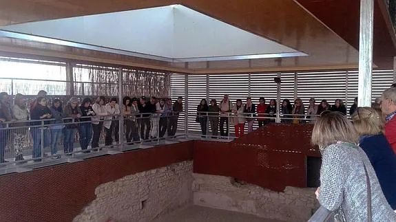 La UJA inicia en Linares y Baños de la Encina sus 'Itinerarios culturales' por la provincia