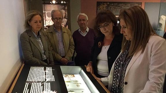 El Museo Provincial recorre 23 siglos de plegarias con una selección de exvotos
