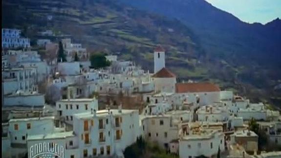 'Capileira es de cine': un hermoso vídeo a vista de pájaro plasma toda su belleza