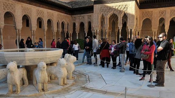 Granada 'llena' los monumentos en el Día del Patrimonio