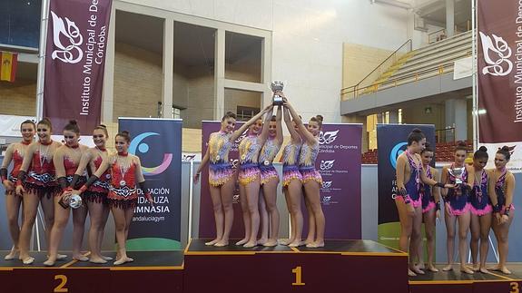 El equipo del Medina Lauxa cadete logró la medalla de oro. 