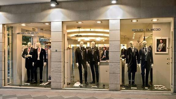 Exterior de la tienda de Miguel Olmedo en la calle Ángel Ganivet. 