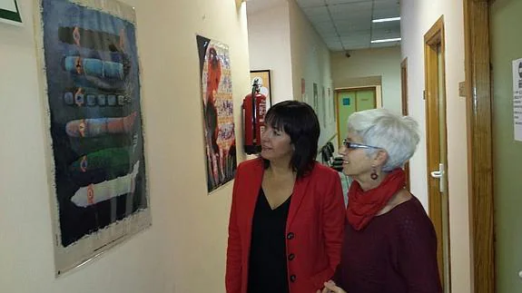 El Centro Provincial de Drogodependencias abre al público la exposición 'Artistas contra el Sida'