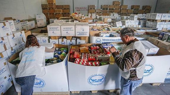 Vista parcial del almacén del Banco de Alimentos con la comida recogida el pasado fin de semana. 