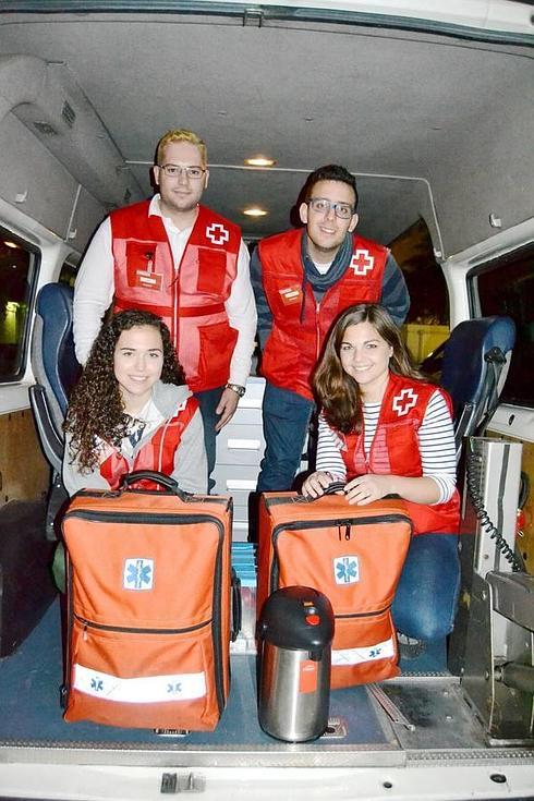 Voluntarios de la unidad de personas sin hogar de Cruz Roja.