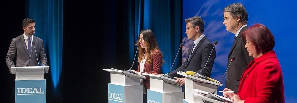 Ana Terrón, Luis Salvador, Carlos Rojas y Elvira Ramón, durante el debate.