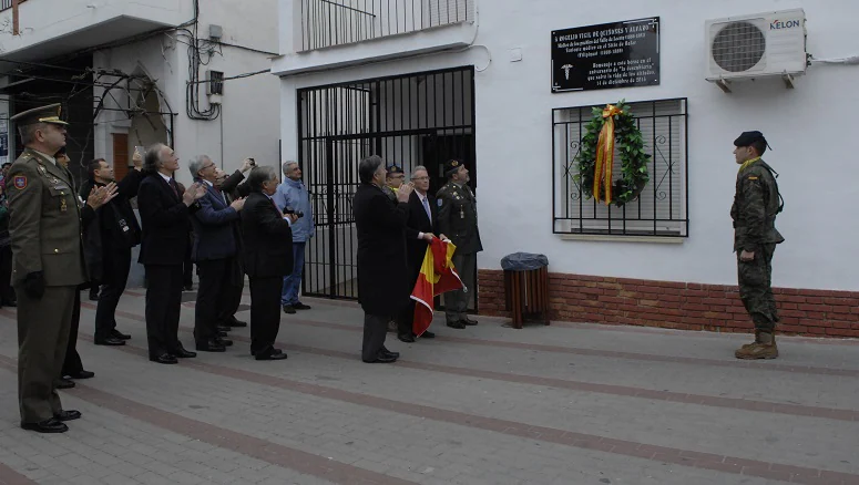 Lecrín rinde homenaje a uno de los últimos de Filipinas que anteriormente había sido médico en Talará y El Chite