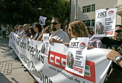 CCOO echa a una empleada tres horas después de readmitirla por sentencia