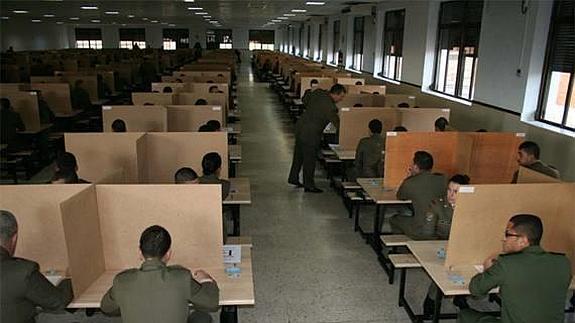 Aspirantes a soldado profesional, en uno de los centros de formación.  