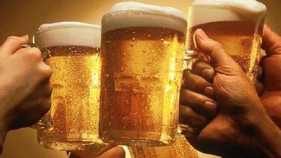 Beber cerveza de forma moderada no engorda, según un estudio