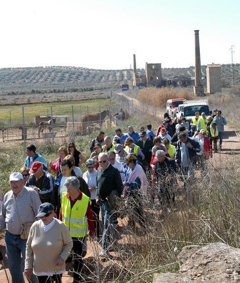 Visita guiada por los vestigios mineros. 