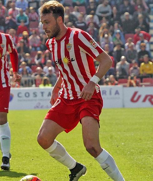 José Ángel da la cara y apela al orgullo