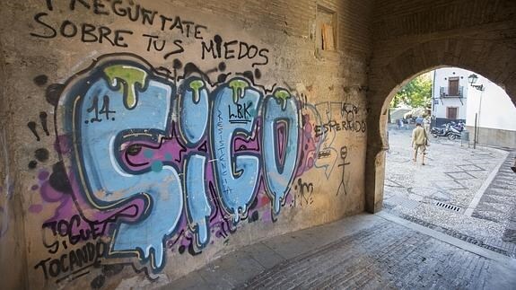 Pintada en el Arco de las Pesas 