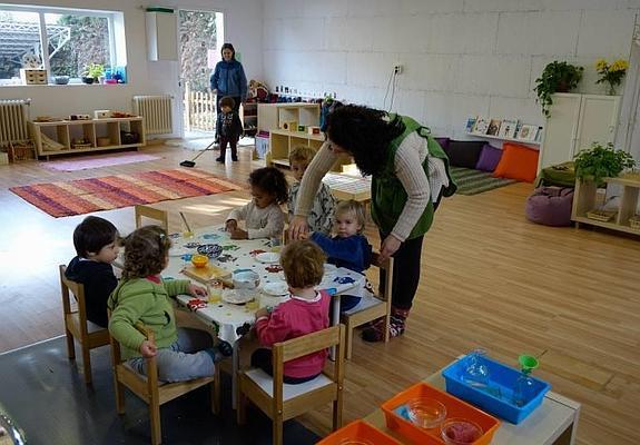 Además de materias, los niños aprenden a tener autonomía en aspectos de la vida diaria. 