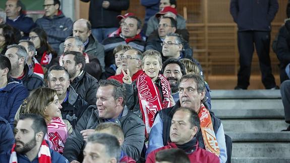 Encuéntrate en las gradas de Los Cármenes