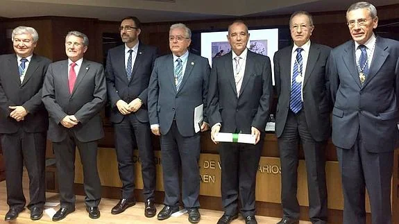 El catedrático de la UJA Antonio Gálvez ingresa en la Real Academia de Veterinaria de Andalucía Oriental