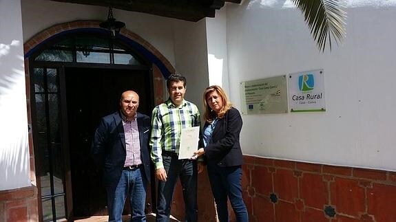 La Casa Cueva de Ángela formaliza su inscripción en el Registro de Turismo de Andalucía