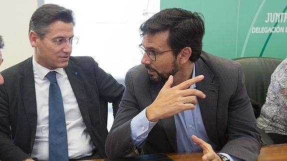 Luis Salvador exige la dimisión "automática" del alcalde