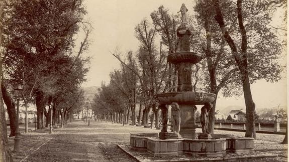 La fuente de los Gigantones y el Paseo de la Bomba en una imagen de James Valentine de 1871. 
