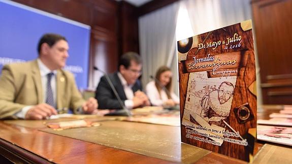 La publicación de las jornadas, en la presentación ayer en Diputación.  