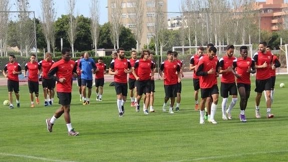 El Almería vuelve al trabajo con jornada de recuperación