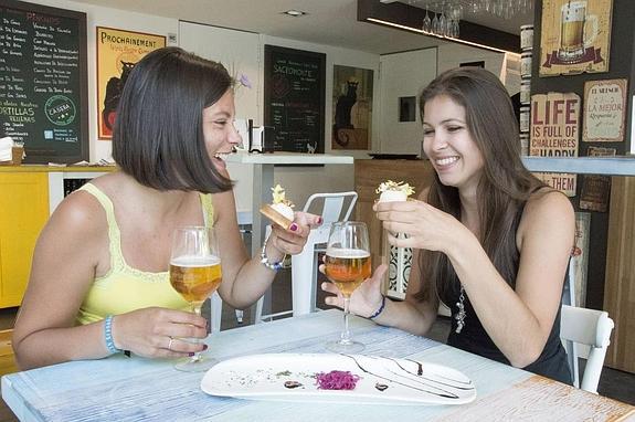 Las tapas, ninguno se va de Granada sin probarlas aunque sobre gustos, colores.
