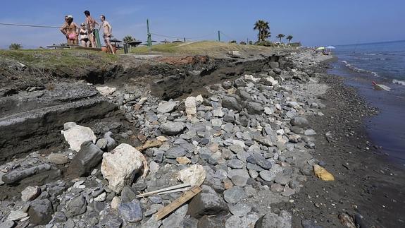 Este es el aspecto de Playa Granada este lunes.
