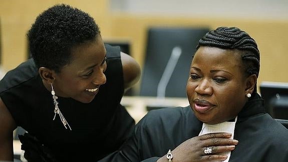 Fatou Bensouda, el día en que el congoleño Thomas Lubanga se convirtió en el primer condenado por la Corte Penal Internacional: 14 años de prisión por crímenes de guerra y reclutamiento de niños. 