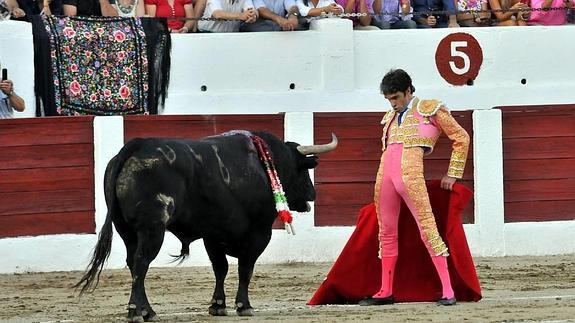 Las peñas verían muy positivo que José Tomás estuviese en la Feria San Agustín