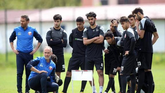 De Monachil a Catar para conquistar un sueño