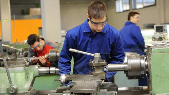 La Junta abre el plazo de solicitud de seis cursos de FPE para personas desempleadas en el Centro Fijo de Cartuja