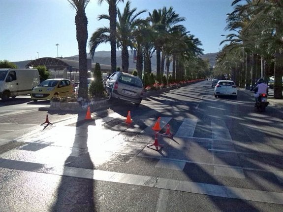 Accidente de tráfico que tuvo lugar en la Vía Parque de la capital almeriense.