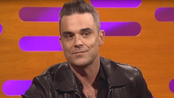 Robbie Williams la lía con el bótox