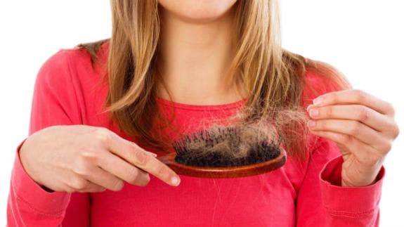 4 remedios naturales para frenar la caída del pelo