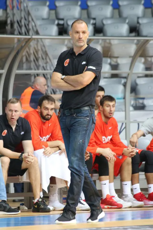 Veljko Mrsic, en pleno partido del Cedevita.