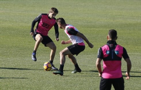 Sergi Samper, a la izquierda, se verá las caras con su valedor Eusebio Sacristán.