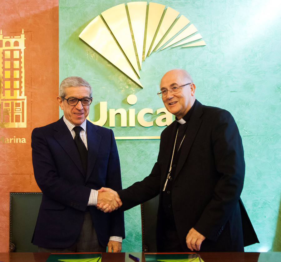 Unicaja firma un convenio con la Fundación Pía 'Tienda Asilo'