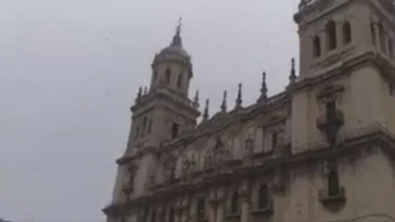 La nieve visita la Catedral de Jaén