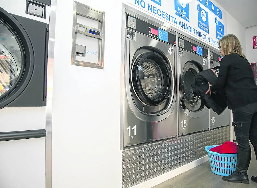 Solución de siete euros para la lavadora, para tender la colada