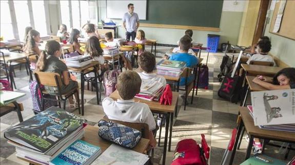 La Junta mantendrá la oferta de Educación Infantil, Primaria y ESO de los centros concertados