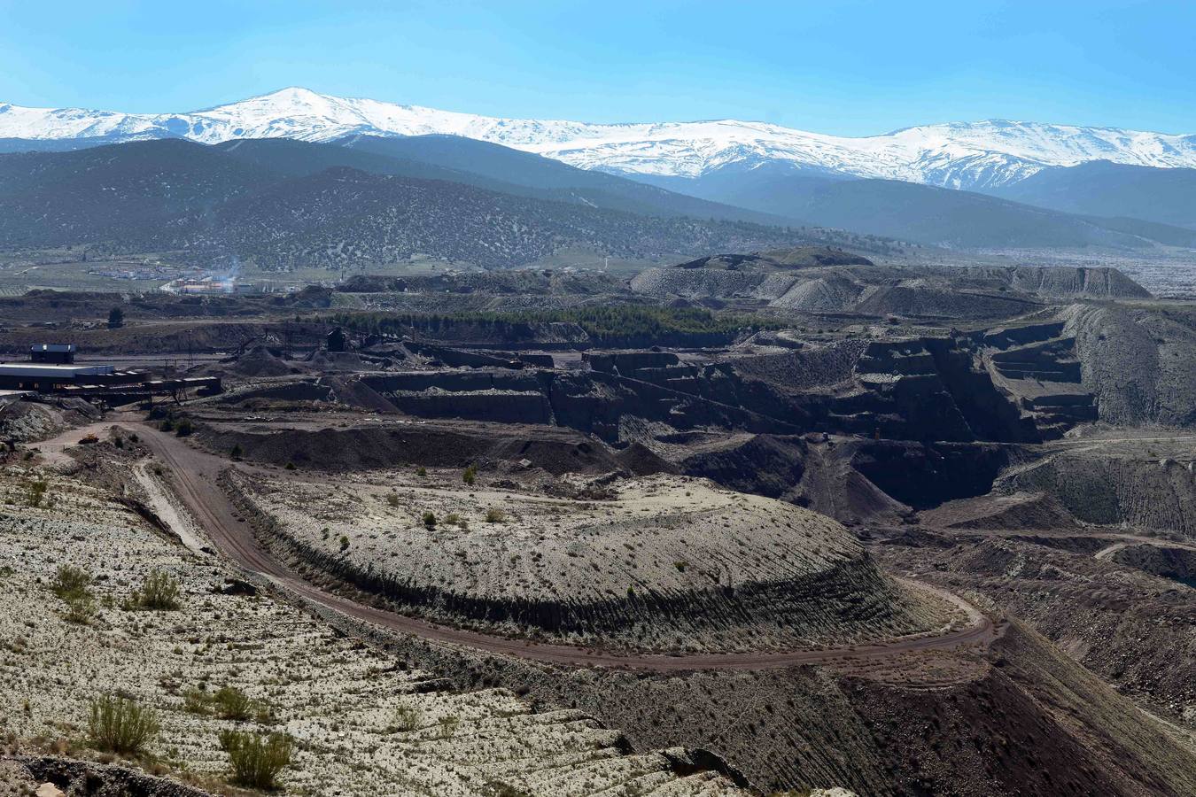 Vista de las  Minas de Alquife.